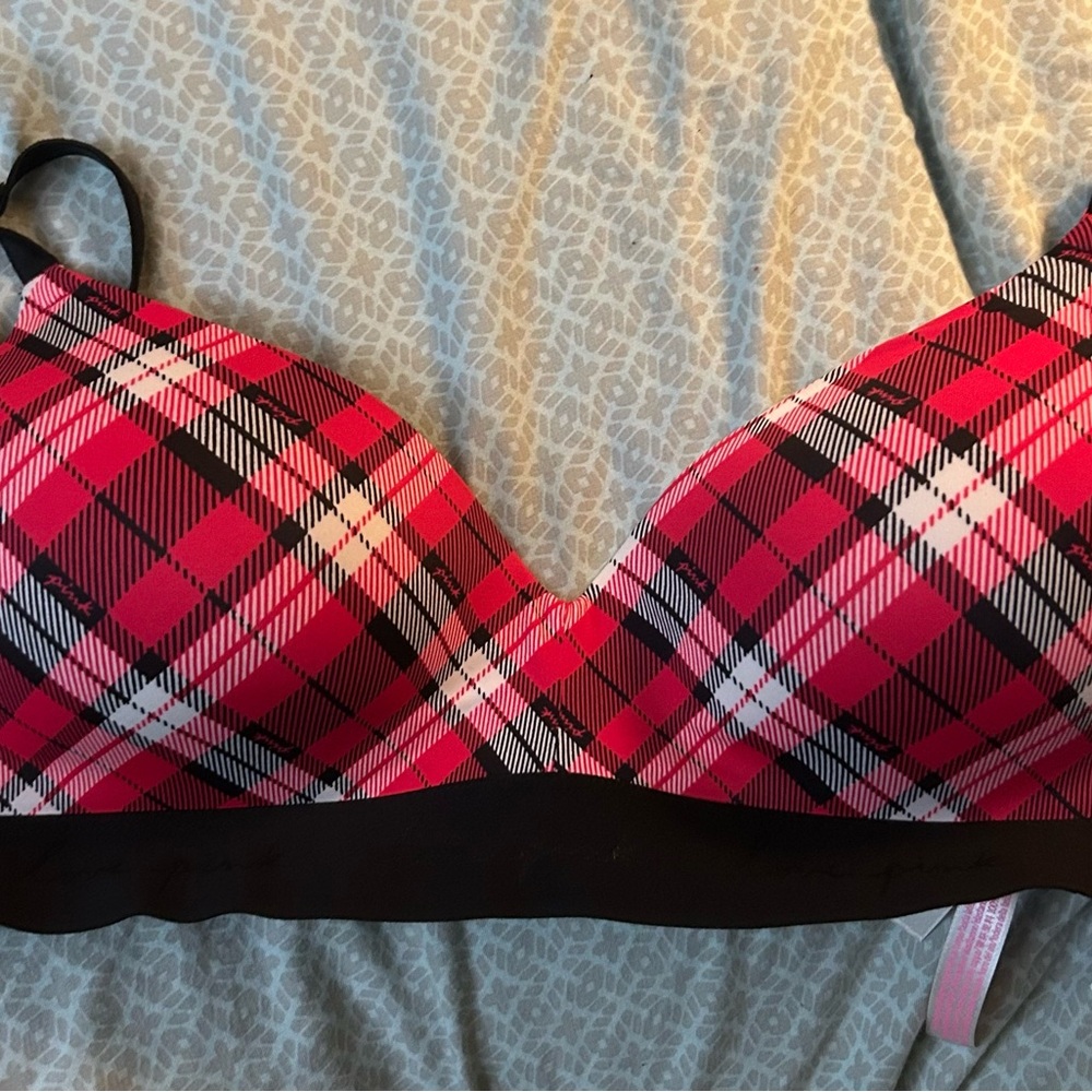 NWOT where everywhere wireless push-up bra